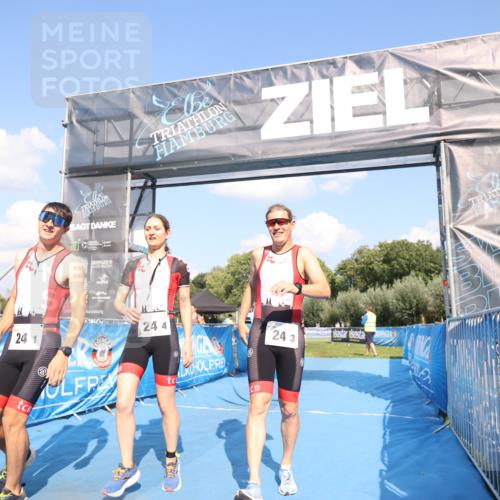 25.08.2024 - Elbe Triathlon Hamburg H.Heesch http://msf.ph/oto/6857403 25.08.2024 16:14:01 Ziel  meine-sportfotos.de