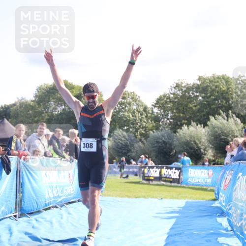 25.08.2024 - Elbe Triathlon Hamburg H.Heesch http://msf.ph/oto/6857411 25.08.2024 10:54:23 Ziel 308 meine-sportfotos.de