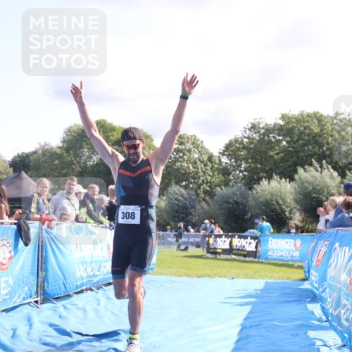25.08.2024 - Elbe Triathlon Hamburg H.Heesch http://msf.ph/oto/6857416 25.08.2024 10:54:23 Ziel 308 meine-sportfotos.de
