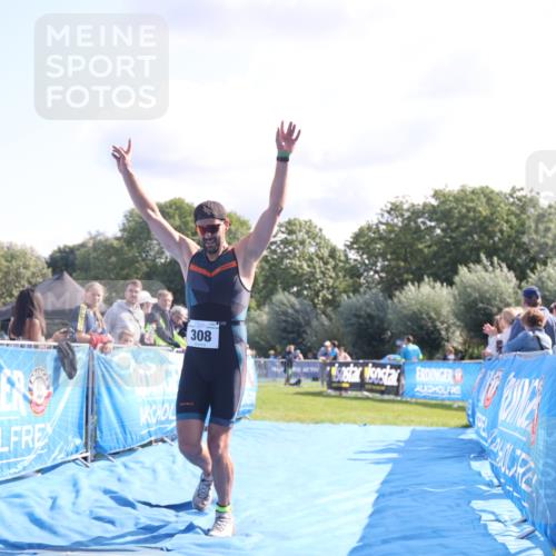 25.08.2024 - Elbe Triathlon Hamburg H.Heesch http://msf.ph/oto/6857425 25.08.2024 10:54:23 Ziel 308 meine-sportfotos.de