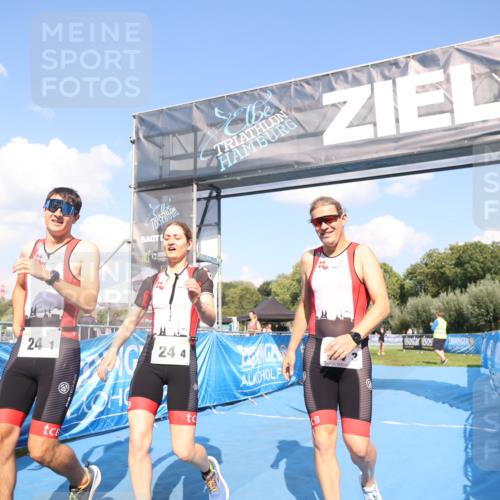 25.08.2024 - Elbe Triathlon Hamburg H.Heesch http://msf.ph/oto/6857426 25.08.2024 16:14:01 Ziel  meine-sportfotos.de