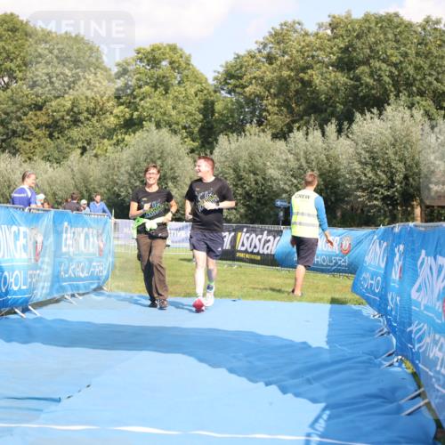 25.08.2024 - Elbe Triathlon Hamburg H.Heesch http://msf.ph/oto/6857434 25.08.2024 16:14:39 Ziel  meine-sportfotos.de