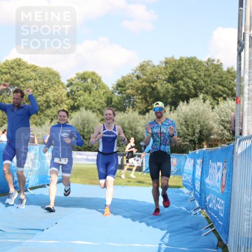 25.08.2024 - Elbe Triathlon Hamburg H.Heesch http://msf.ph/oto/6857479 25.08.2024 16:17:24 Ziel  meine-sportfotos.de