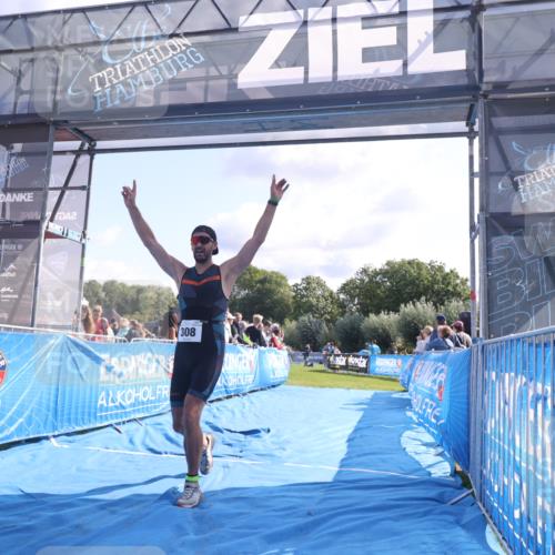 25.08.2024 - Elbe Triathlon Hamburg H.Heesch http://msf.ph/oto/6857486 25.08.2024 10:54:23 Ziel 308 meine-sportfotos.de