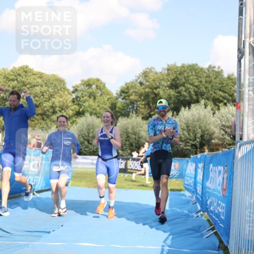 25.08.2024 - Elbe Triathlon Hamburg H.Heesch http://msf.ph/oto/6857490 25.08.2024 16:17:24 Ziel  meine-sportfotos.de