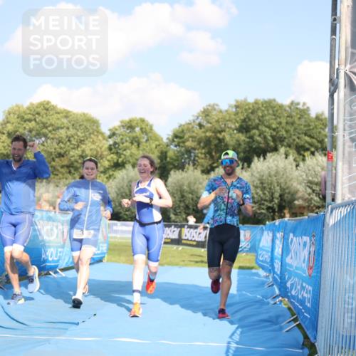 25.08.2024 - Elbe Triathlon Hamburg H.Heesch http://msf.ph/oto/6857502 25.08.2024 16:17:24 Ziel  meine-sportfotos.de