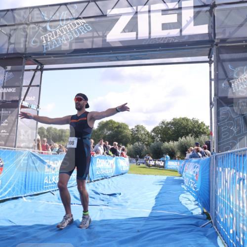 25.08.2024 - Elbe Triathlon Hamburg H.Heesch http://msf.ph/oto/6857504 25.08.2024 10:54:24 Ziel 308 meine-sportfotos.de