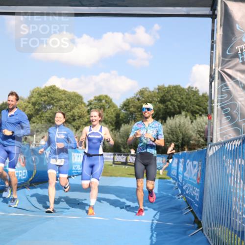 25.08.2024 - Elbe Triathlon Hamburg H.Heesch http://msf.ph/oto/6857531 25.08.2024 16:17:25 Ziel  meine-sportfotos.de