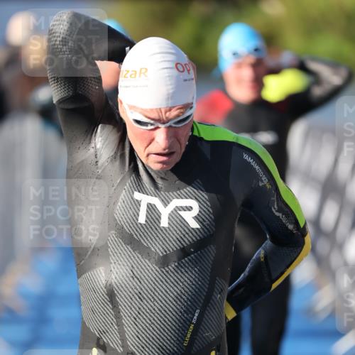 25.08.2024 - Elbe Triathlon Hamburg H.Heesch http://msf.ph/oto/6857533 25.08.2024 09:06:43 Schwimmen 228, 254, 277, 403, 442, 1850 meine-sportfotos.de