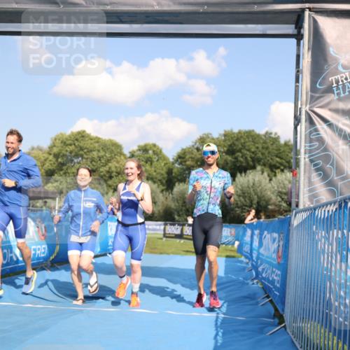 25.08.2024 - Elbe Triathlon Hamburg H.Heesch http://msf.ph/oto/6857541 25.08.2024 16:17:25 Ziel  meine-sportfotos.de