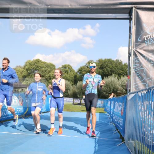 25.08.2024 - Elbe Triathlon Hamburg H.Heesch http://msf.ph/oto/6857545 25.08.2024 16:17:25 Ziel  meine-sportfotos.de