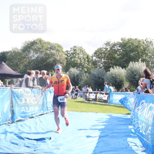 25.08.2024 - Elbe Triathlon Hamburg H.Heesch http://msf.ph/oto/6857575 25.08.2024 10:54:44 Ziel 217, 442 meine-sportfotos.de