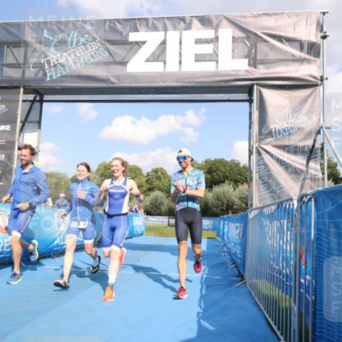 25.08.2024 - Elbe Triathlon Hamburg H.Heesch http://msf.ph/oto/6857588 25.08.2024 16:17:25 Ziel  meine-sportfotos.de