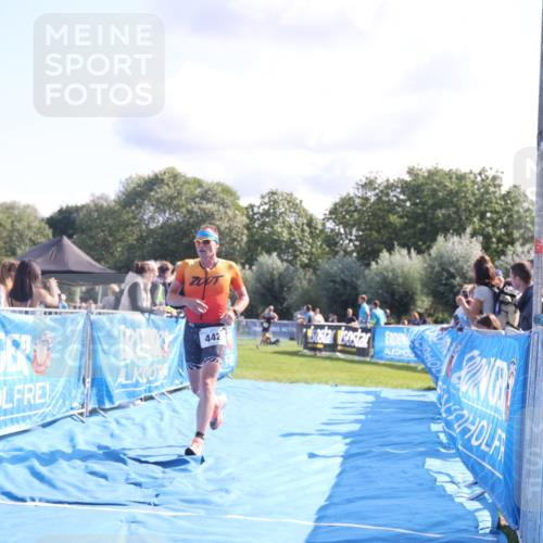 25.08.2024 - Elbe Triathlon Hamburg H.Heesch http://msf.ph/oto/6857589 25.08.2024 10:54:44 Ziel 217, 442 meine-sportfotos.de