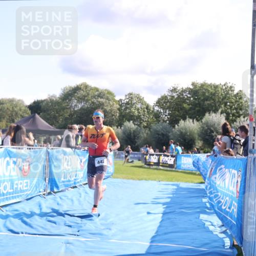 25.08.2024 - Elbe Triathlon Hamburg H.Heesch http://msf.ph/oto/6857590 25.08.2024 10:54:44 Ziel 217, 442 meine-sportfotos.de