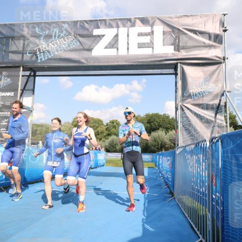 25.08.2024 - Elbe Triathlon Hamburg H.Heesch http://msf.ph/oto/6857597 25.08.2024 16:17:25 Ziel  meine-sportfotos.de