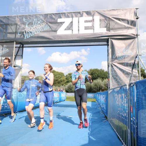 25.08.2024 - Elbe Triathlon Hamburg H.Heesch http://msf.ph/oto/6857605 25.08.2024 16:17:26 Ziel  meine-sportfotos.de