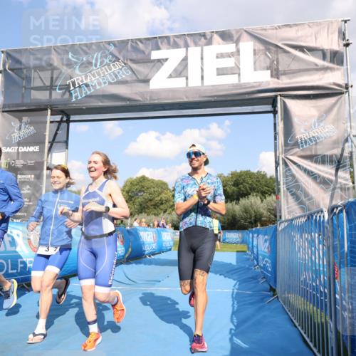 25.08.2024 - Elbe Triathlon Hamburg H.Heesch http://msf.ph/oto/6857627 25.08.2024 16:17:26 Ziel  meine-sportfotos.de