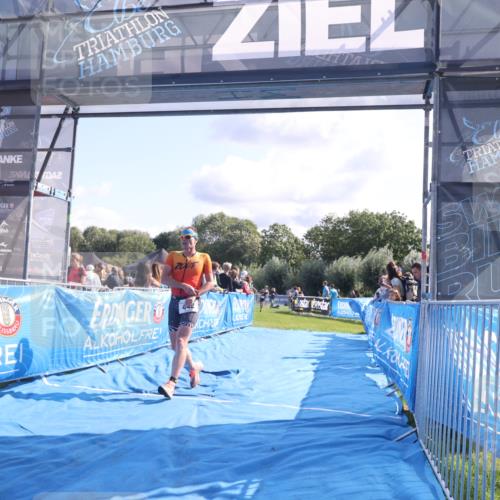 25.08.2024 - Elbe Triathlon Hamburg H.Heesch http://msf.ph/oto/6857635 25.08.2024 10:54:45 Ziel 217, 442 meine-sportfotos.de