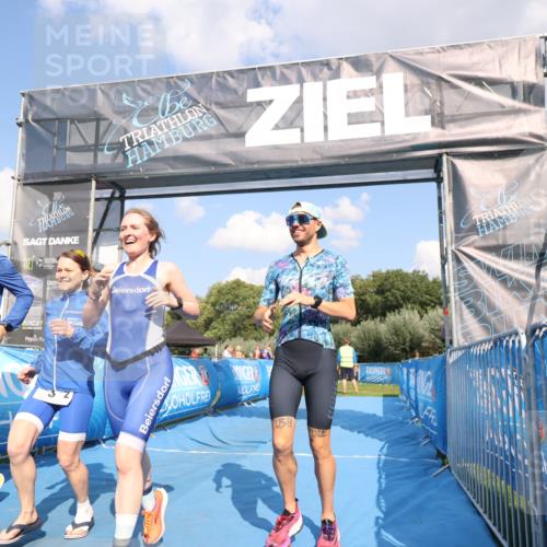 25.08.2024 - Elbe Triathlon Hamburg H.Heesch http://msf.ph/oto/6857641 25.08.2024 16:17:26 Ziel  meine-sportfotos.de