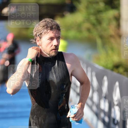 25.08.2024 - Elbe Triathlon Hamburg H.Heesch http://msf.ph/oto/6857642 25.08.2024 09:06:51 Schwimmen 228, 254, 277, 281, 403, 442, 1850 meine-sportfotos.de