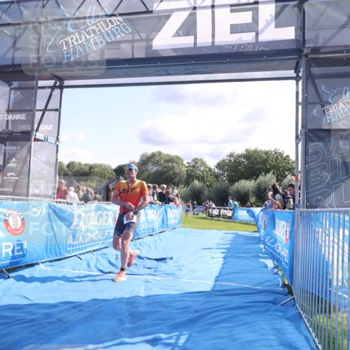 25.08.2024 - Elbe Triathlon Hamburg H.Heesch http://msf.ph/oto/6857643 25.08.2024 10:54:45 Ziel 217, 442 meine-sportfotos.de