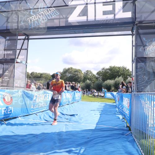 25.08.2024 - Elbe Triathlon Hamburg H.Heesch http://msf.ph/oto/6857648 25.08.2024 10:54:45 Ziel 217, 442 meine-sportfotos.de