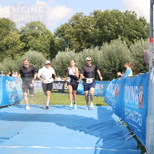 25.08.2024 - Elbe Triathlon Hamburg H.Heesch http://msf.ph/oto/6857653 25.08.2024 16:18:27 Ziel  meine-sportfotos.de