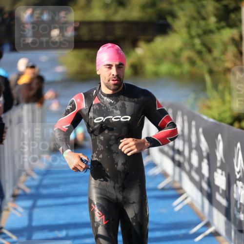 25.08.2024 - Elbe Triathlon Hamburg H.Heesch http://msf.ph/oto/6857660 25.08.2024 09:06:57 Schwimmen 228, 254, 277, 281, 325, 403 meine-sportfotos.de
