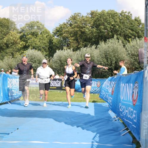 25.08.2024 - Elbe Triathlon Hamburg H.Heesch http://msf.ph/oto/6857666 25.08.2024 16:18:27 Ziel  meine-sportfotos.de