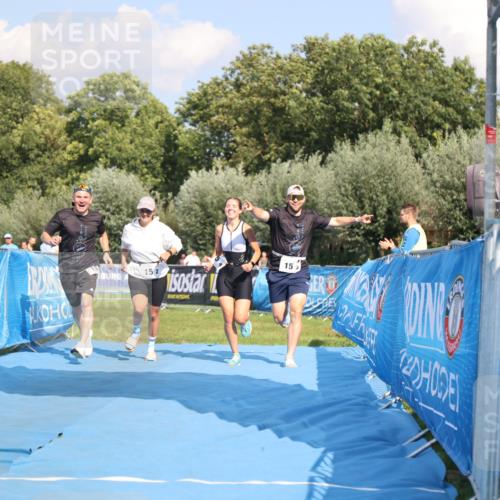 25.08.2024 - Elbe Triathlon Hamburg H.Heesch http://msf.ph/oto/6857669 25.08.2024 16:18:27 Ziel  meine-sportfotos.de