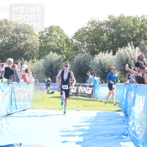 25.08.2024 - Elbe Triathlon Hamburg H.Heesch http://msf.ph/oto/6857684 25.08.2024 10:54:50 Ziel 217, 442 meine-sportfotos.de
