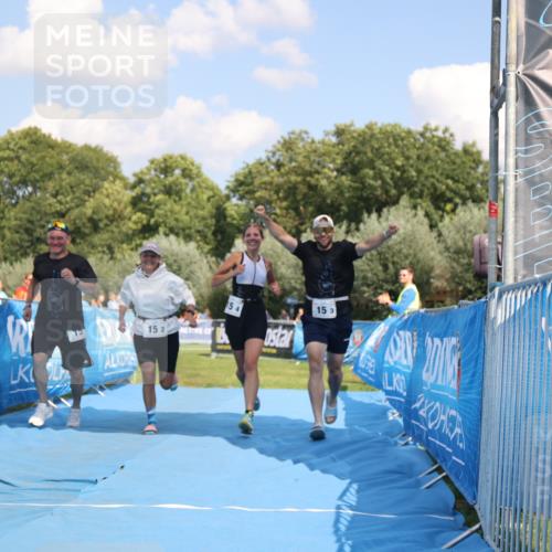25.08.2024 - Elbe Triathlon Hamburg H.Heesch http://msf.ph/oto/6857695 25.08.2024 16:18:28 Ziel  meine-sportfotos.de