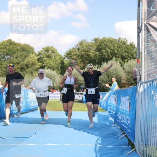 25.08.2024 - Elbe Triathlon Hamburg H.Heesch http://msf.ph/oto/6857703 25.08.2024 16:18:28 Ziel  meine-sportfotos.de