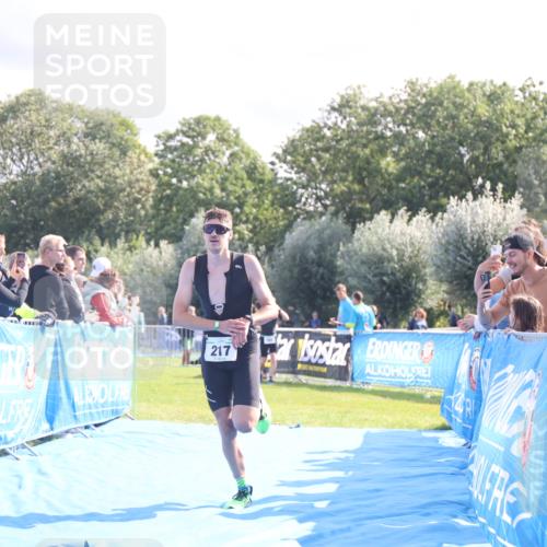 25.08.2024 - Elbe Triathlon Hamburg H.Heesch http://msf.ph/oto/6857705 25.08.2024 10:54:51 Ziel 217, 442 meine-sportfotos.de