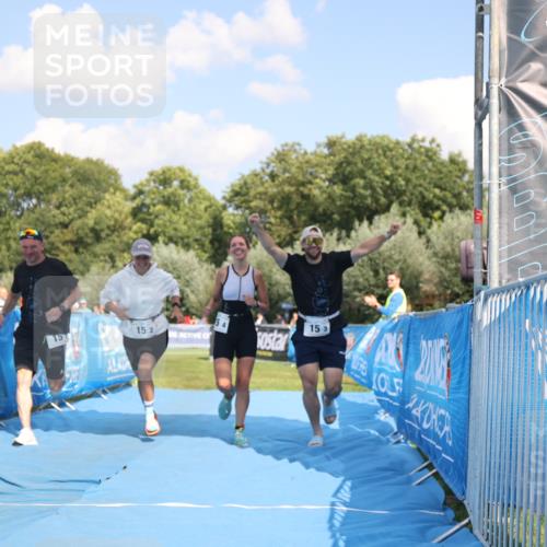 25.08.2024 - Elbe Triathlon Hamburg H.Heesch http://msf.ph/oto/6857707 25.08.2024 16:18:28 Ziel  meine-sportfotos.de
