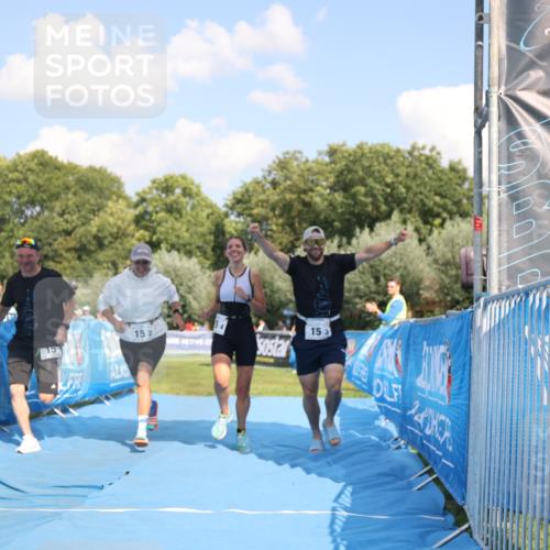 25.08.2024 - Elbe Triathlon Hamburg H.Heesch http://msf.ph/oto/6857713 25.08.2024 16:18:28 Ziel  meine-sportfotos.de