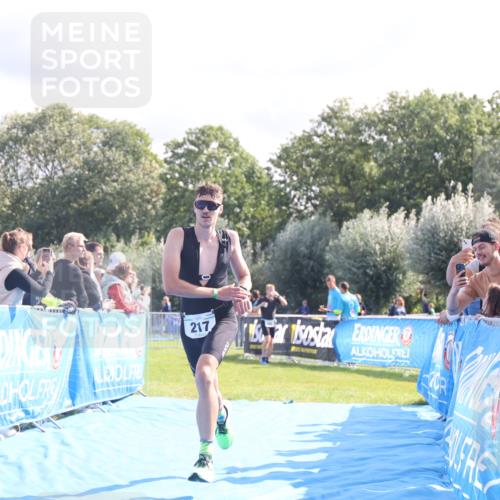 25.08.2024 - Elbe Triathlon Hamburg H.Heesch http://msf.ph/oto/6857714 25.08.2024 10:54:51 Ziel 217, 442 meine-sportfotos.de