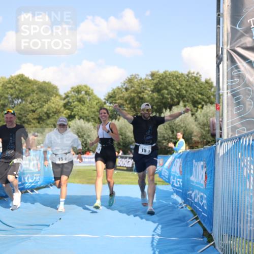 25.08.2024 - Elbe Triathlon Hamburg H.Heesch http://msf.ph/oto/6857720 25.08.2024 16:18:28 Ziel  meine-sportfotos.de