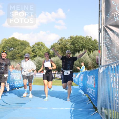25.08.2024 - Elbe Triathlon Hamburg H.Heesch http://msf.ph/oto/6857731 25.08.2024 16:18:28 Ziel  meine-sportfotos.de