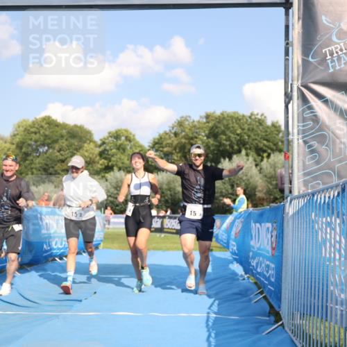 25.08.2024 - Elbe Triathlon Hamburg H.Heesch http://msf.ph/oto/6857739 25.08.2024 16:18:29 Ziel  meine-sportfotos.de