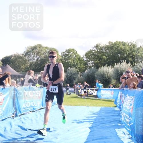 25.08.2024 - Elbe Triathlon Hamburg H.Heesch http://msf.ph/oto/6857740 25.08.2024 10:54:51 Ziel 217, 442 meine-sportfotos.de