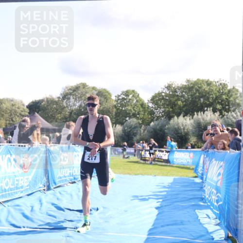 25.08.2024 - Elbe Triathlon Hamburg H.Heesch http://msf.ph/oto/6857749 25.08.2024 10:54:52 Ziel 217, 442 meine-sportfotos.de