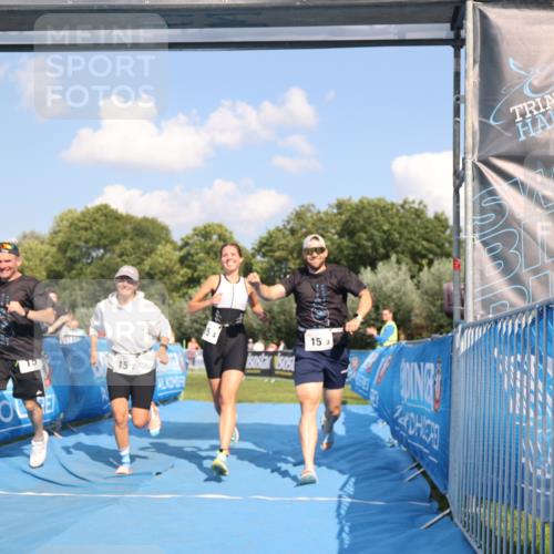 25.08.2024 - Elbe Triathlon Hamburg H.Heesch http://msf.ph/oto/6857752 25.08.2024 16:18:29 Ziel  meine-sportfotos.de