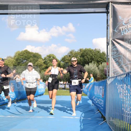 25.08.2024 - Elbe Triathlon Hamburg H.Heesch http://msf.ph/oto/6857754 25.08.2024 16:18:29 Ziel  meine-sportfotos.de