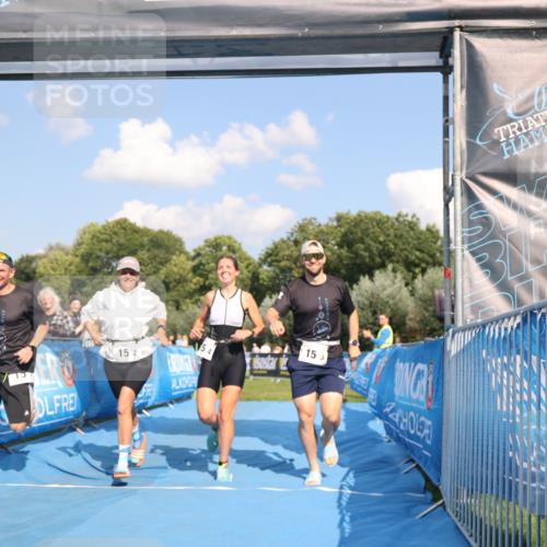 25.08.2024 - Elbe Triathlon Hamburg H.Heesch http://msf.ph/oto/6857763 25.08.2024 16:18:29 Ziel  meine-sportfotos.de