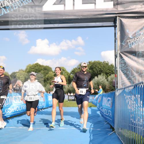25.08.2024 - Elbe Triathlon Hamburg H.Heesch http://msf.ph/oto/6857775 25.08.2024 16:18:29 Ziel  meine-sportfotos.de