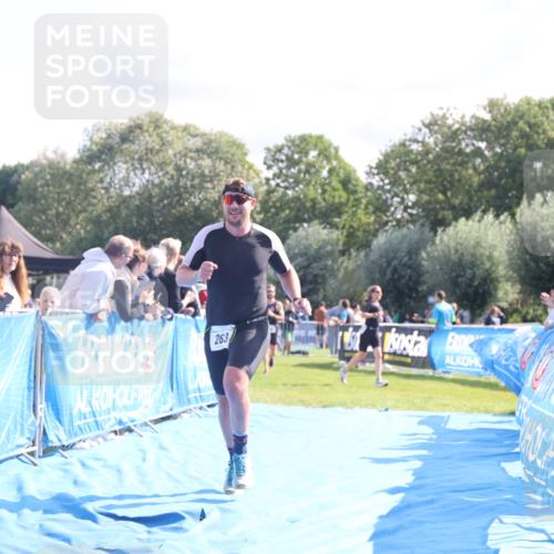 25.08.2024 - Elbe Triathlon Hamburg H.Heesch http://msf.ph/oto/6857792 25.08.2024 10:55:07 Ziel 180, 263 meine-sportfotos.de