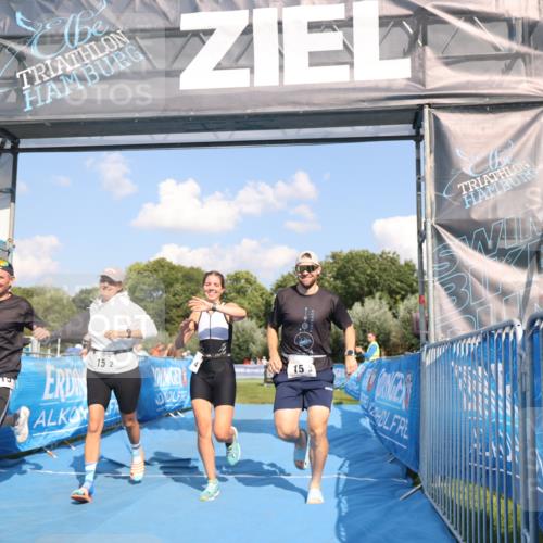 25.08.2024 - Elbe Triathlon Hamburg H.Heesch http://msf.ph/oto/6857793 25.08.2024 16:18:29 Ziel  meine-sportfotos.de
