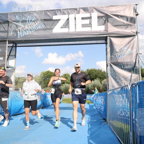 25.08.2024 - Elbe Triathlon Hamburg H.Heesch http://msf.ph/oto/6857806 25.08.2024 16:18:29 Ziel  meine-sportfotos.de